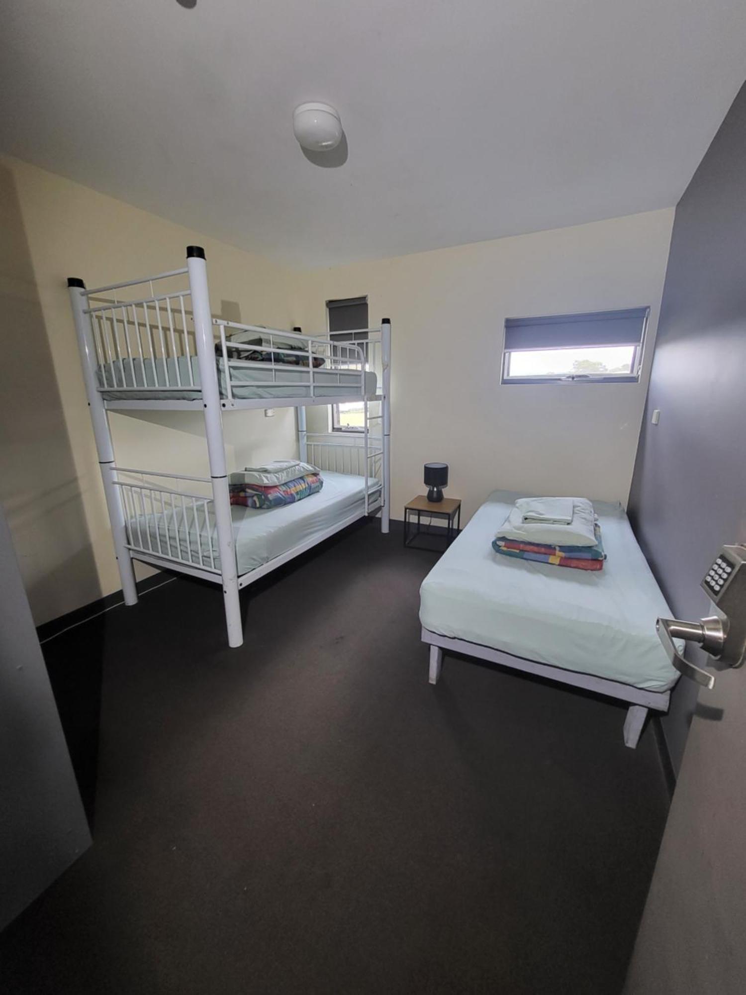 Swansea Backpacker Lodge Суонси Стая снимка