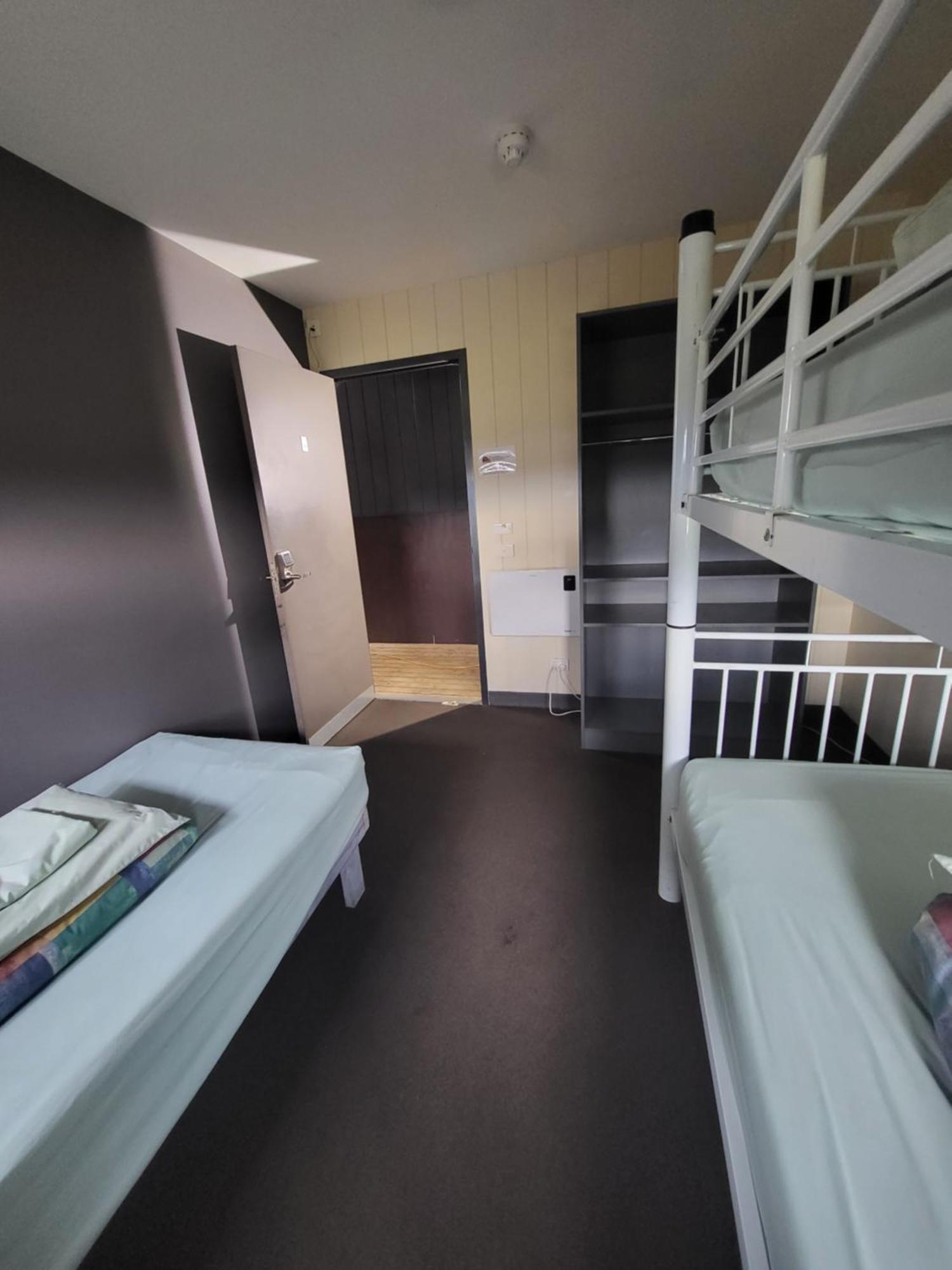 Swansea Backpacker Lodge Суонси Стая снимка