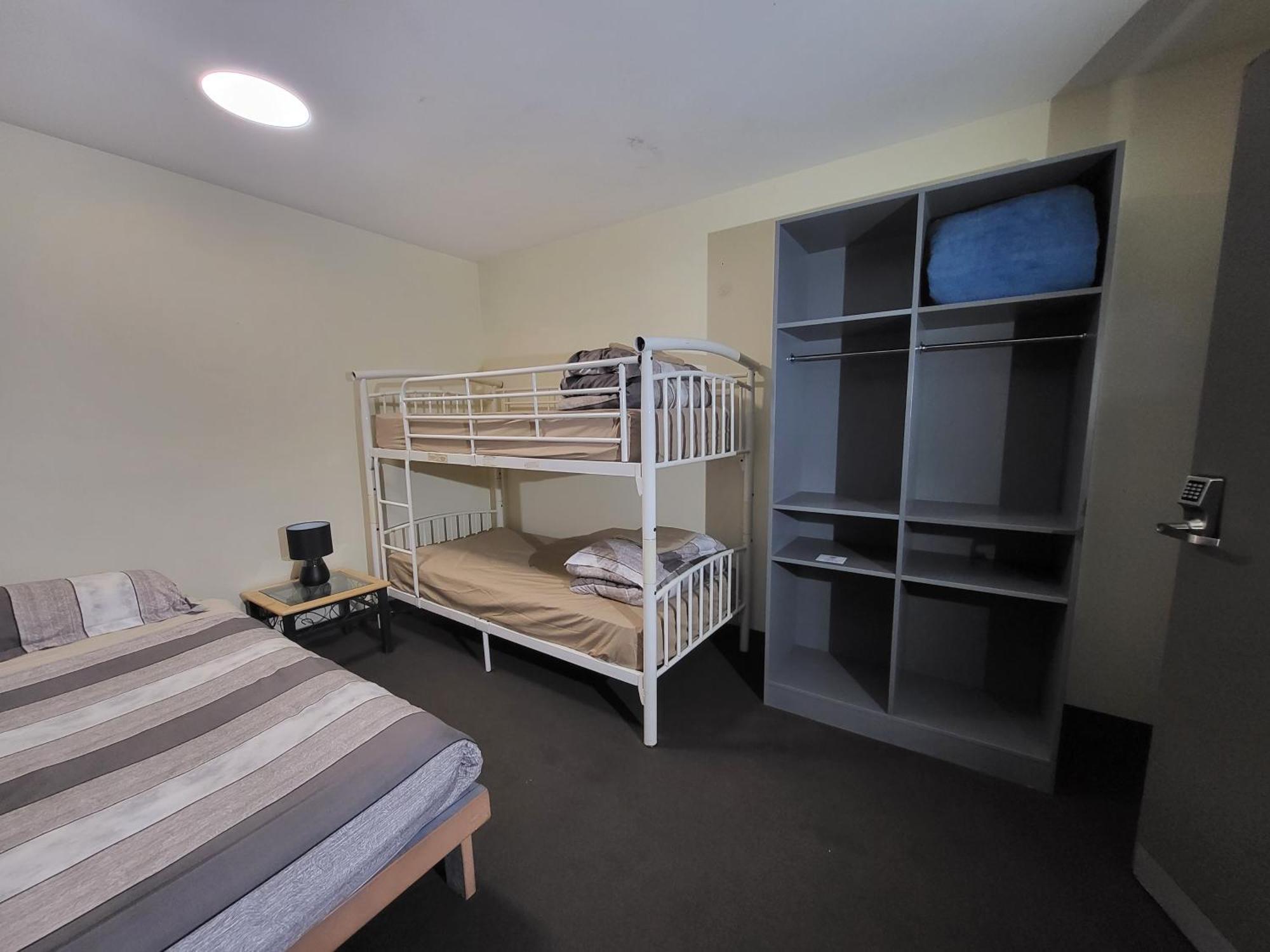 Swansea Backpacker Lodge Суонси Стая снимка