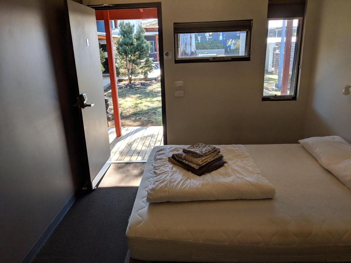 Swansea Backpacker Lodge Суонси Екстериор снимка