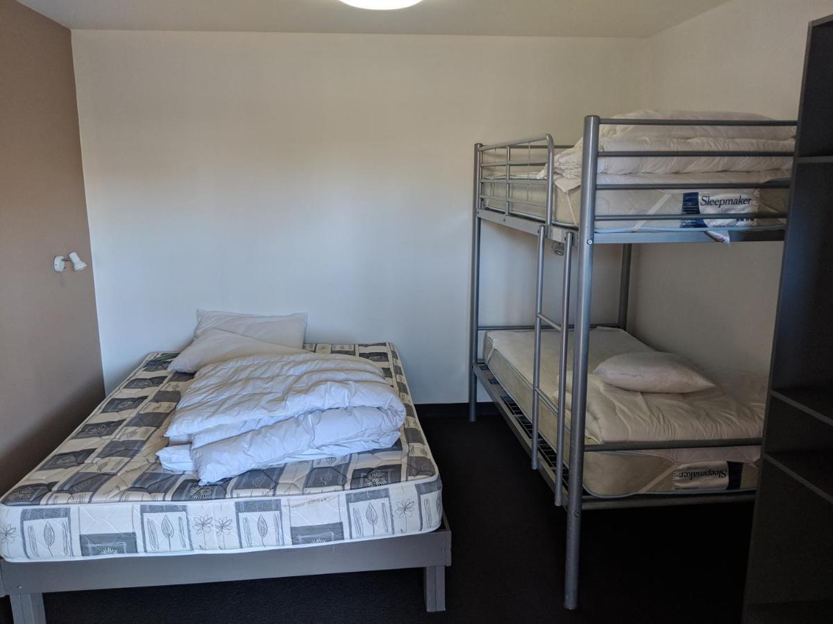Swansea Backpacker Lodge Суонси Екстериор снимка
